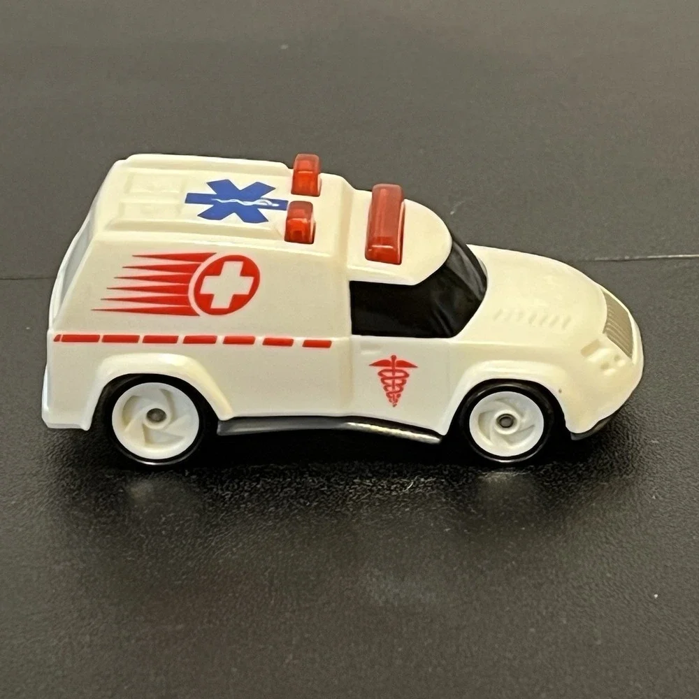 Hot Wheels 1994 White Ambulance Mattel Made in China